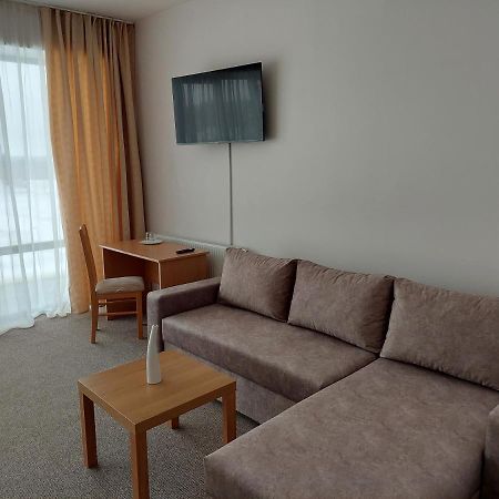 Hotel Angelas Utena Kültér fotó