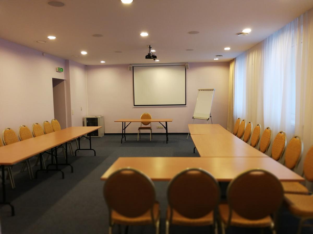 Hotel Angelas Utena Kültér fotó